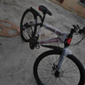 EG7山地自行车成人学生变速越野单车双减震赛车26寸青少年男女 辐条【加厚防滑轮-更安全】黑红 26寸21速【适合：160-180CM】 实拍图