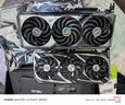华硕（ASUS）ROG STRIX 猛禽 GeForce RTX 5070 O12G GAMING 电竞游戏显卡 实拍图
