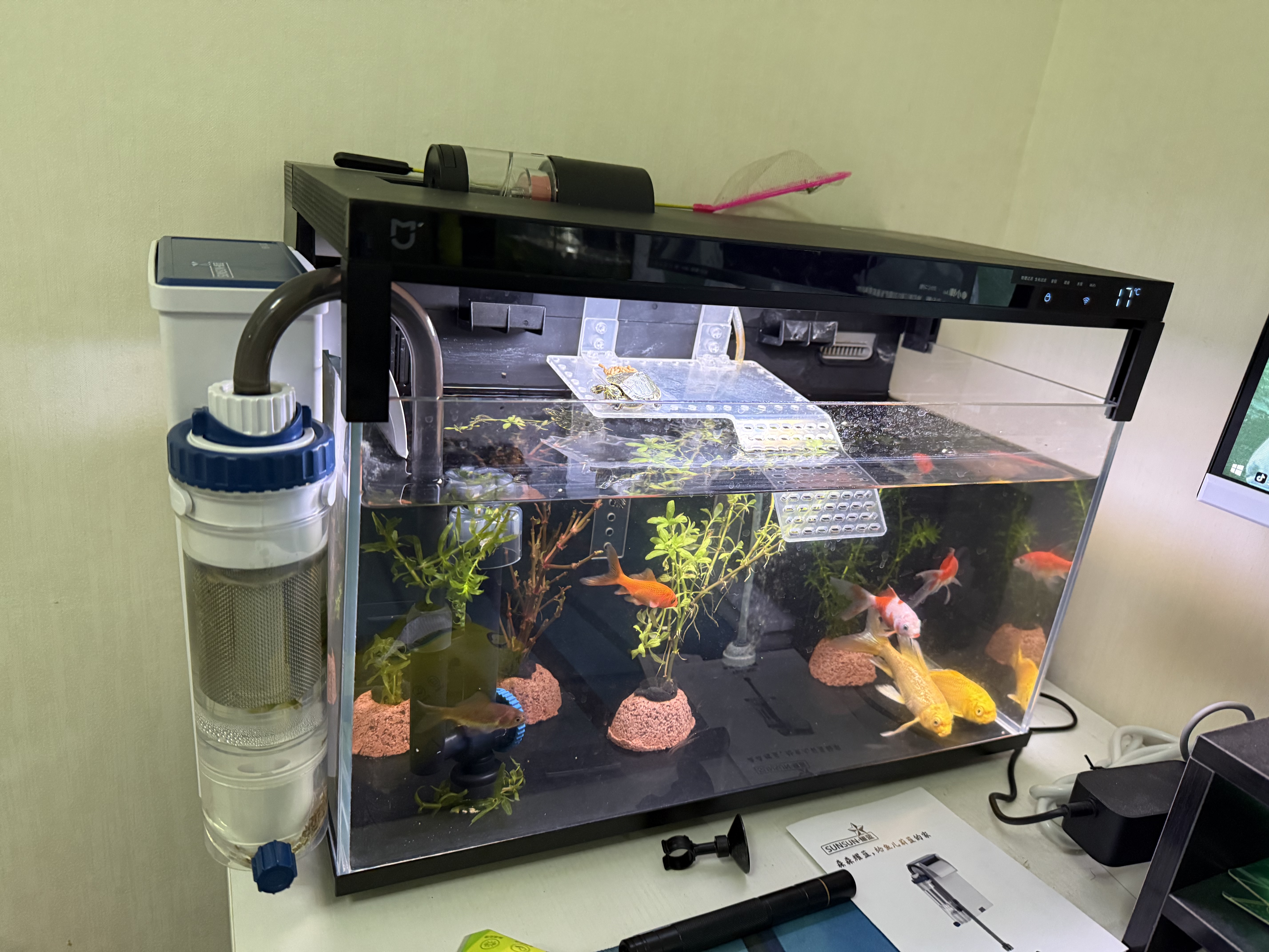 森森（SUNSUN）鱼缸过滤器壁挂过滤桶外挂式净水循环系统 【瀑布款丨鱼便分离】5W瀑布壁挂+滤材+水管 实拍图