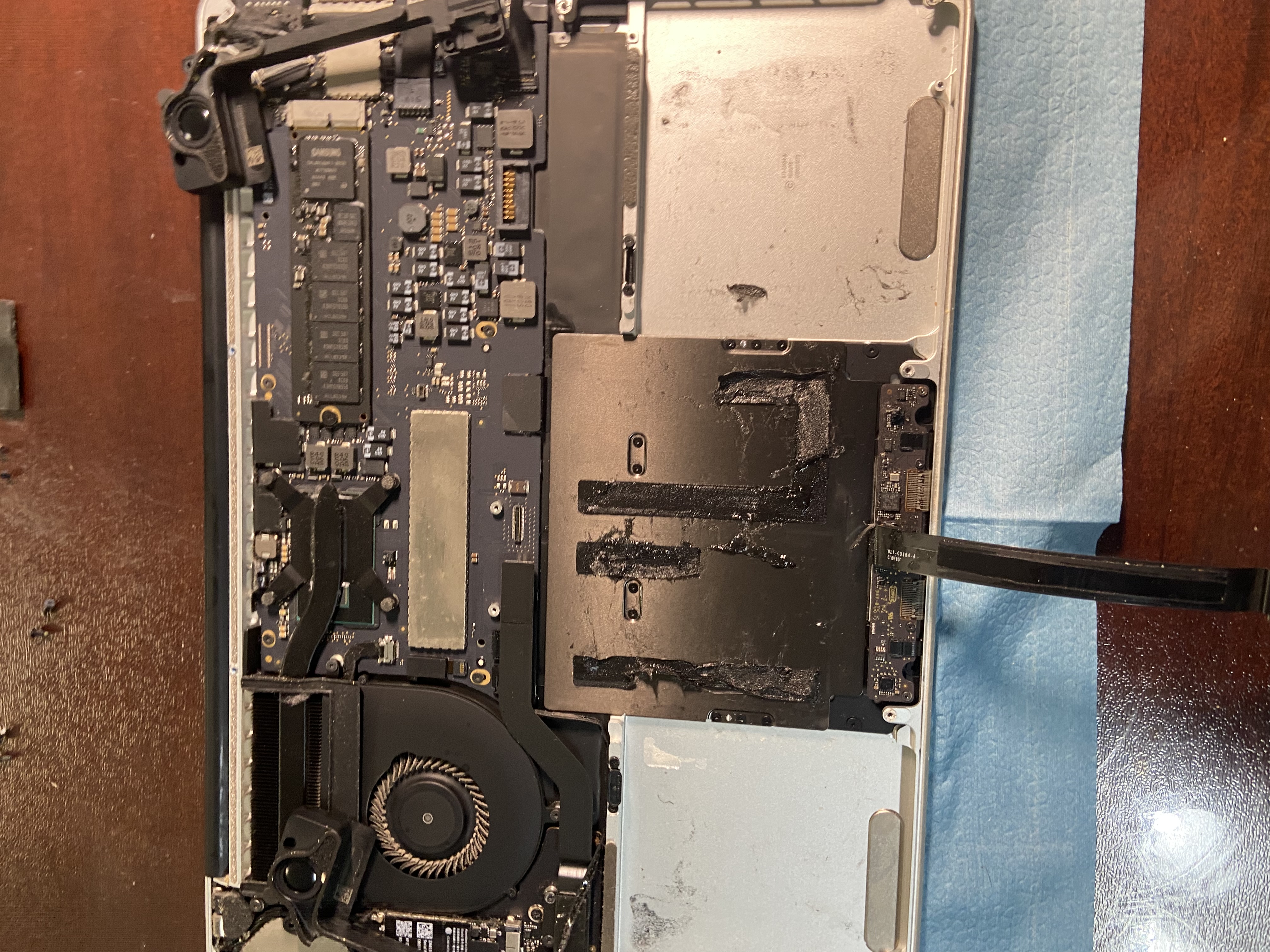 绿巨能（llano）适用苹果笔记本电脑电池Macbook Air Macbook Pro2015电池A1466/65/a1502/a1398/a1708/a1989/1990 Pro A1502/A1 实拍图