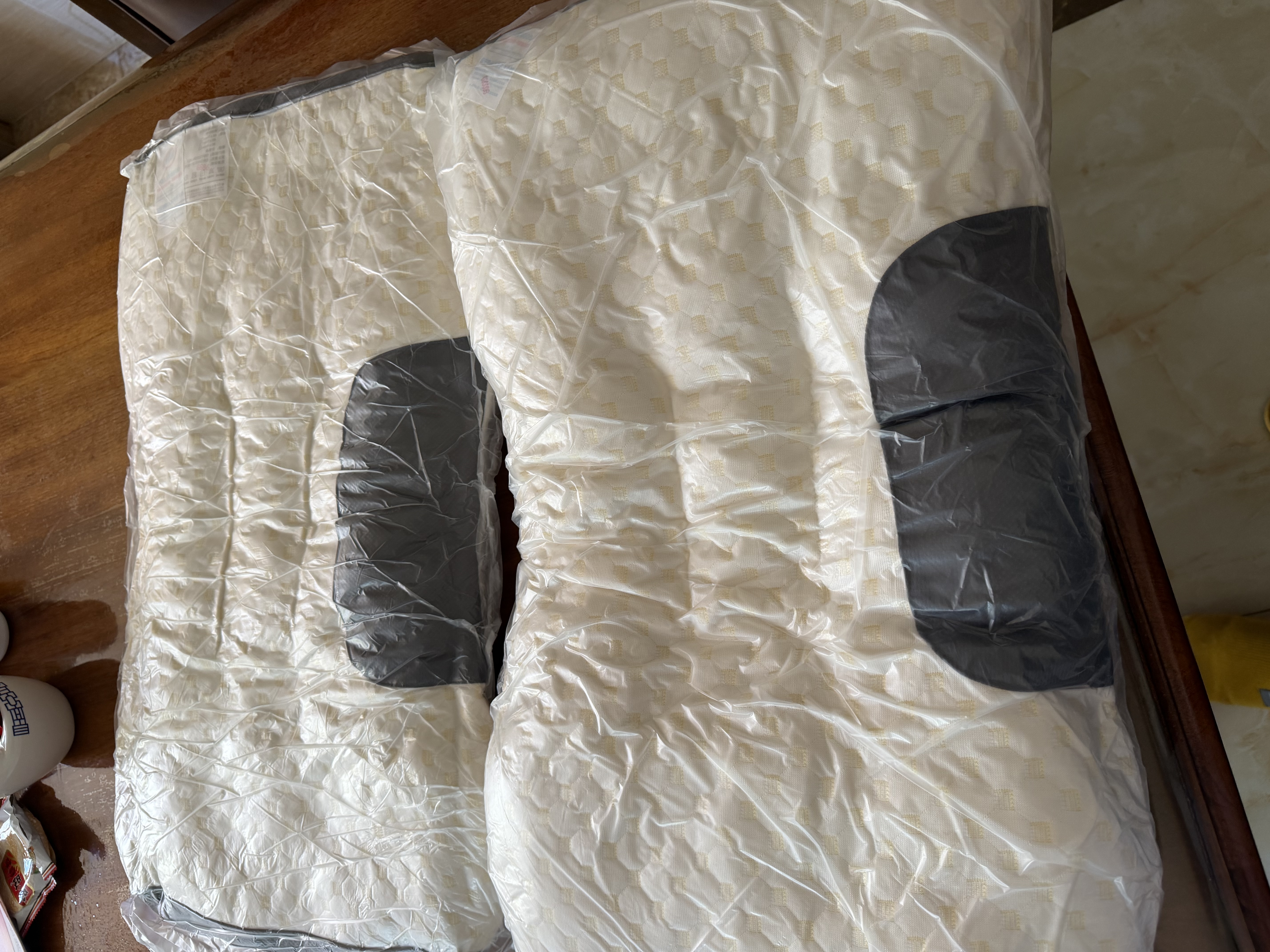 浪莎枕头深度睡眠SPA按摩护颈枕芯颈椎枕不塌陷一对装家用宿舍成人枕 针织棉水立方SPA低枕 48cm x74cm【单只装】 实拍图