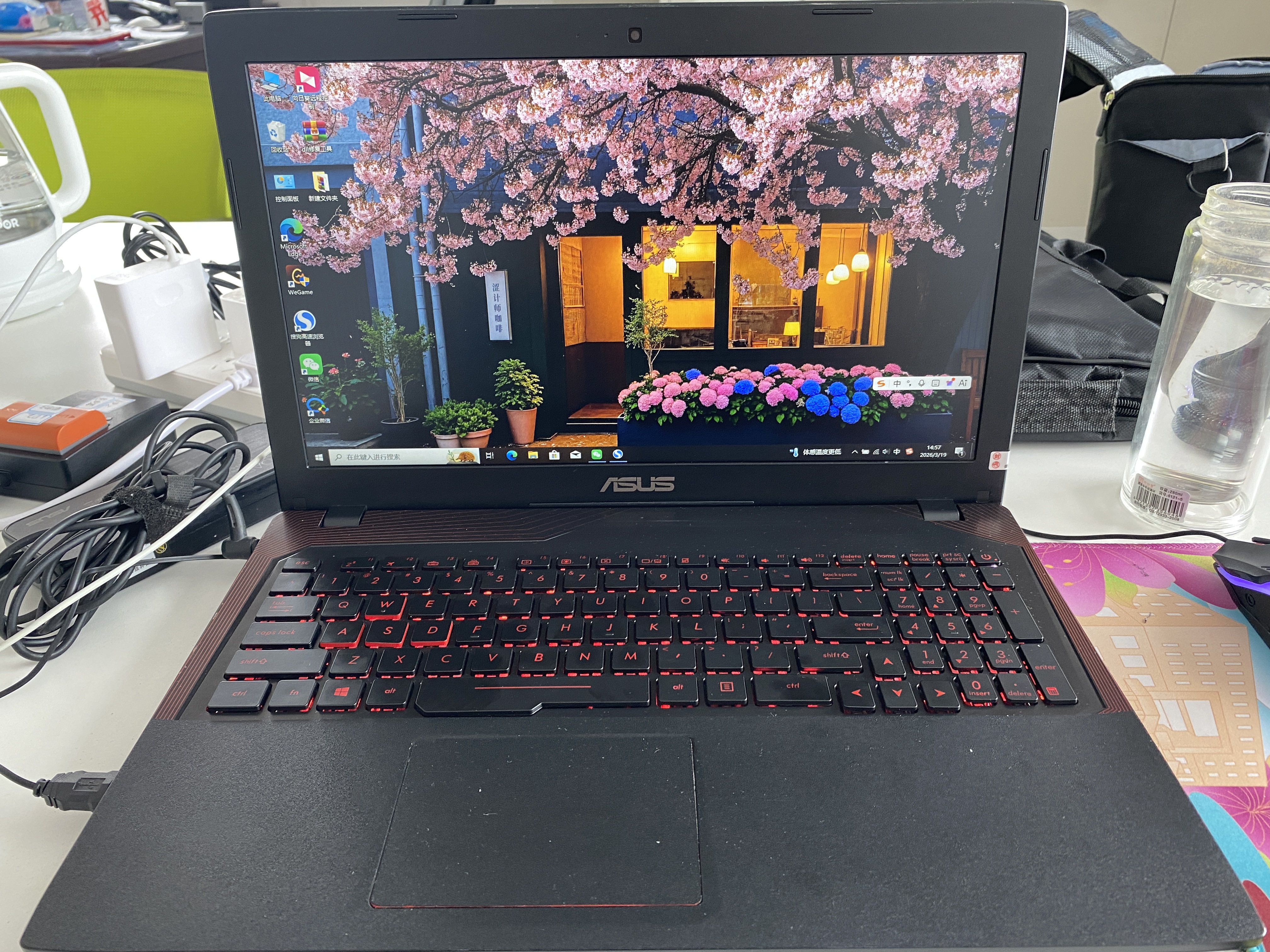 联想（Lenovo)拯救者15.6寸Y7000/R9000P高刷电竞游戏本i73060二手笔记本电脑 95新Y7000 i5-8300H 1050 高配16G内存+512G固态 实拍图
