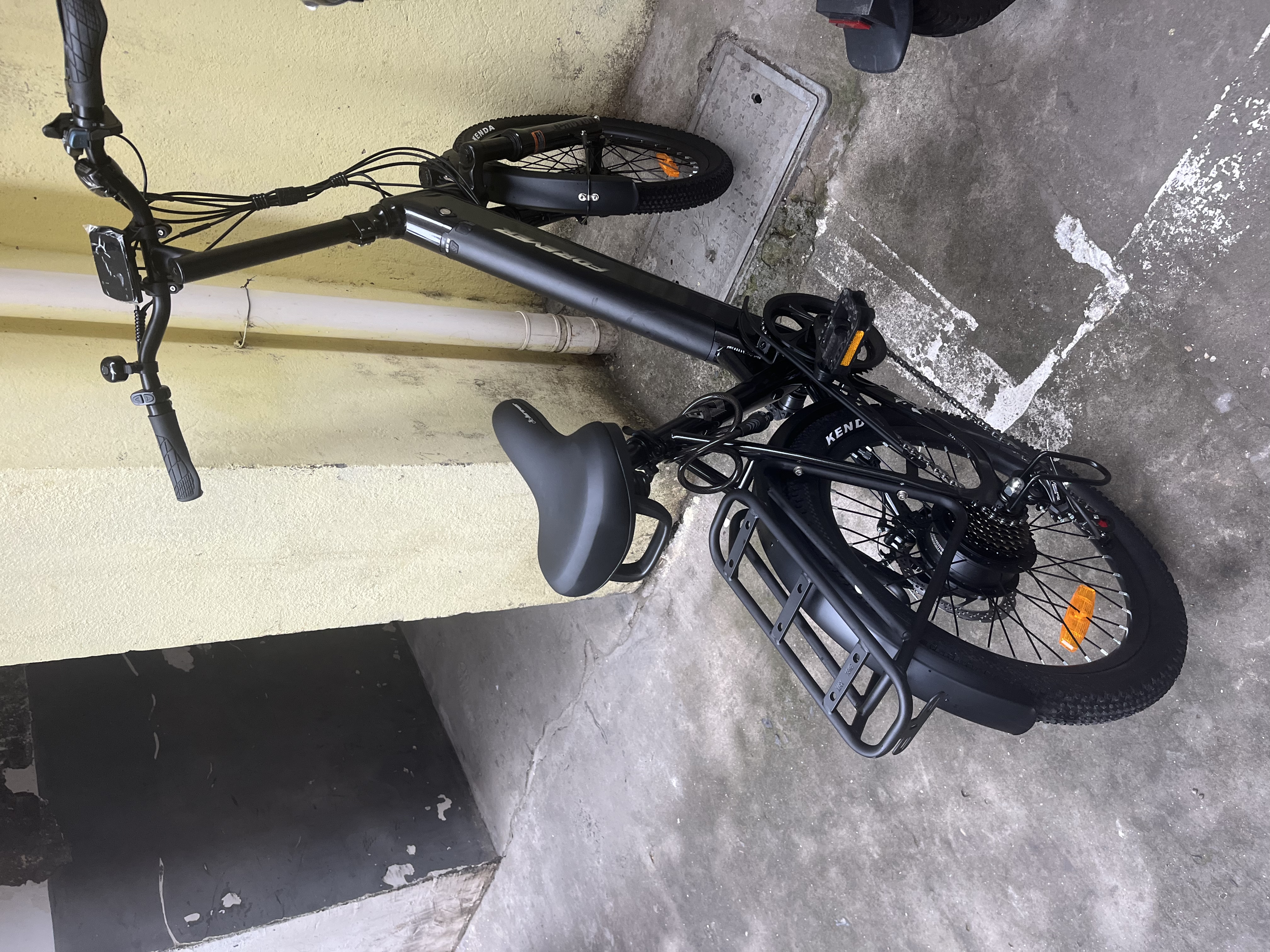 永久（FOREVER）20寸电助力自行车山地车350W电机超长续航7速变速可拆卸锂电池 F78Pro-星空黑-20寸/速度传感 助力续航20-30KM 实拍图