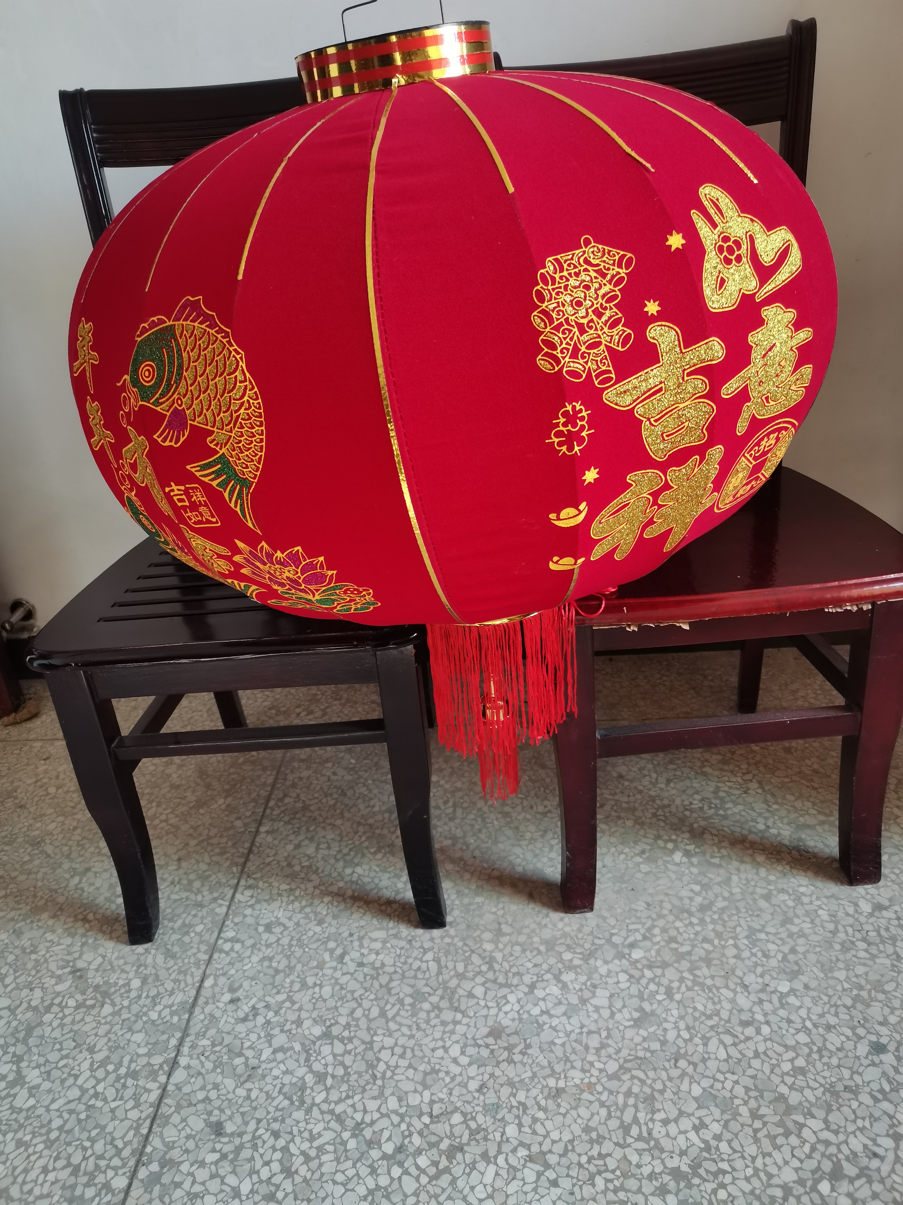 2026年新款植绒大红灯笼元宵新年春节挂饰阳台庭院装饰绒布灯笼 100#【年年有余款】2个 不带灯【超值款】 实拍图