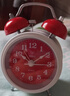 得力（deli）儿童节迷你夜光闹钟家庭卧室床头钟儿童学生专用起床神器 年庆款红色开学开学季新年礼物 实拍图
