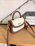 高级感真皮包包女包2025新款斜挎包轻奢手提包单肩包百搭马鞍包 米白拼咖【无挂件】高档通勤实用 实拍图