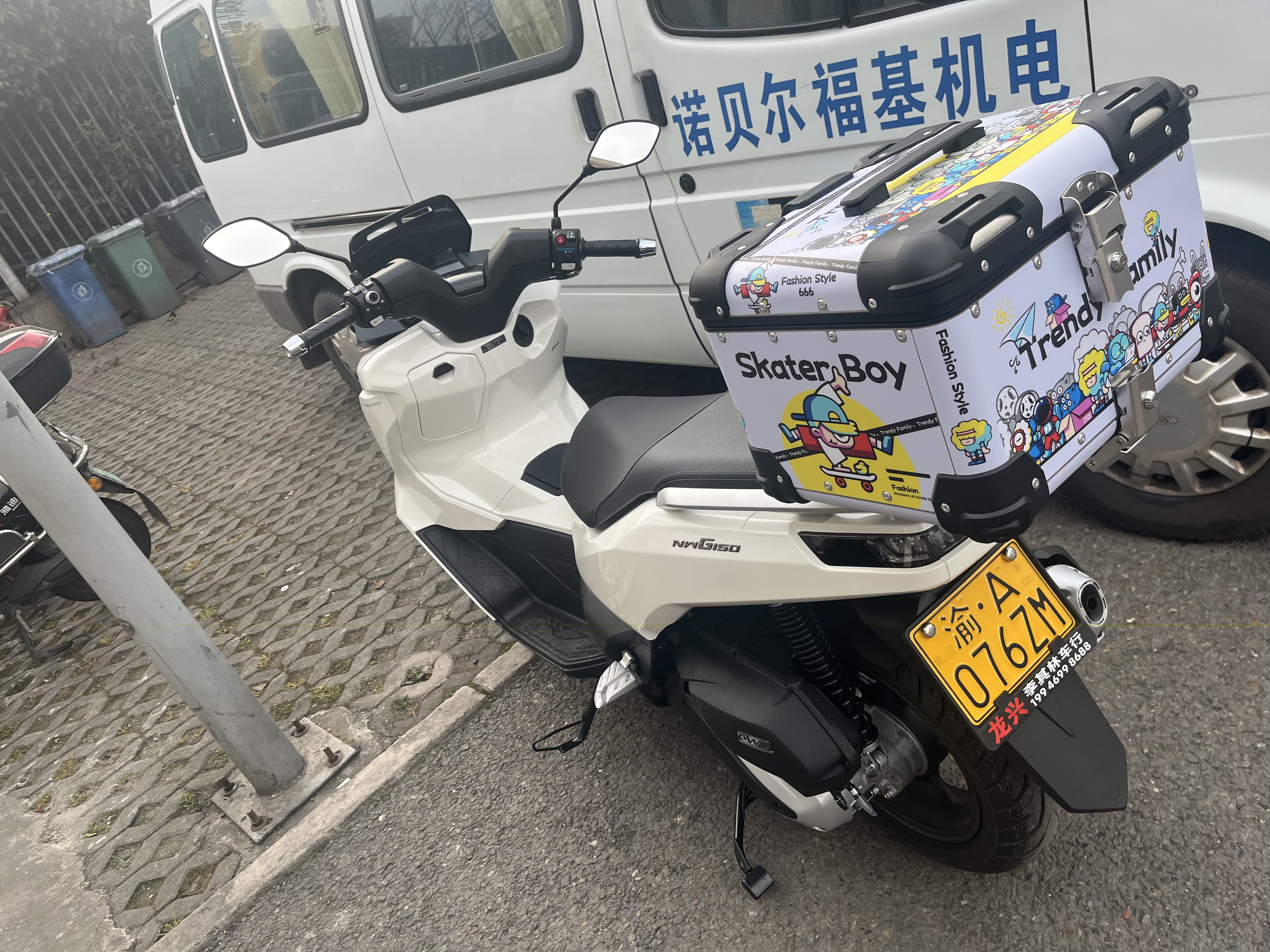 永久（FOREVER）3C认证摩托车头盔男女电动车全盔揭面盔冬季保暖防冻机车安全帽999孔雀羽毛【炫彩外镜+镀彩内镜】 实拍图