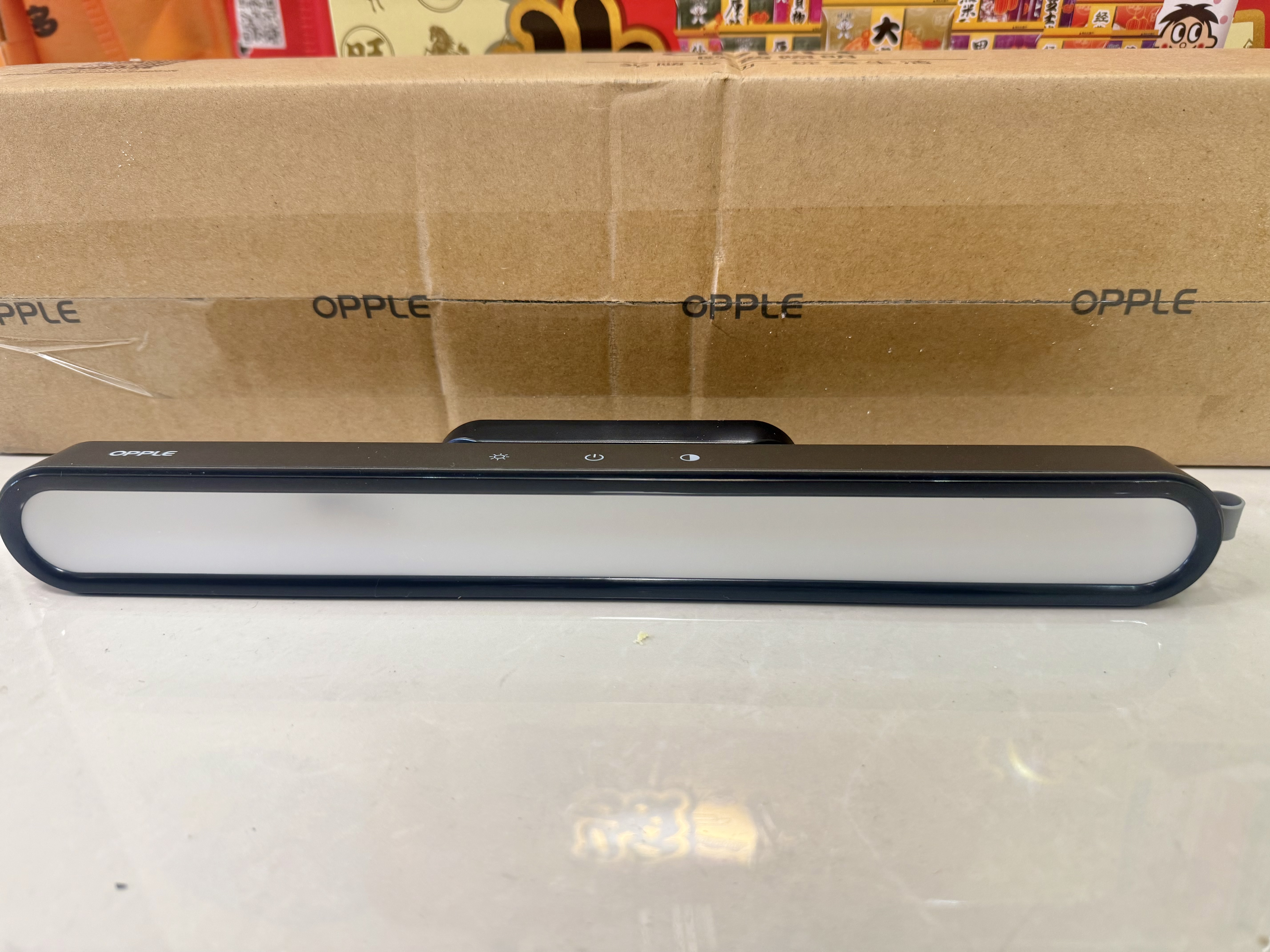 欧普照明（OPPLE）充电酷毙灯USB大学生护眼灯管应急阅读台灯宿舍神器寝室书桌白色 【遥控款】Ra95 调光调色 1800mah 实拍图