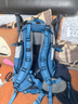 骆驼（CAMEL）【山栖】户外轻便登山包大容量专业徒步防水旅行背包双肩包  银灰 实拍图