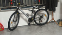 金武端自行车成人山地车公路赛车单车骑行变速超轻越野中学生初中青少年 顶配升级版-辐条轮-黑白色 26寸21速 实拍图