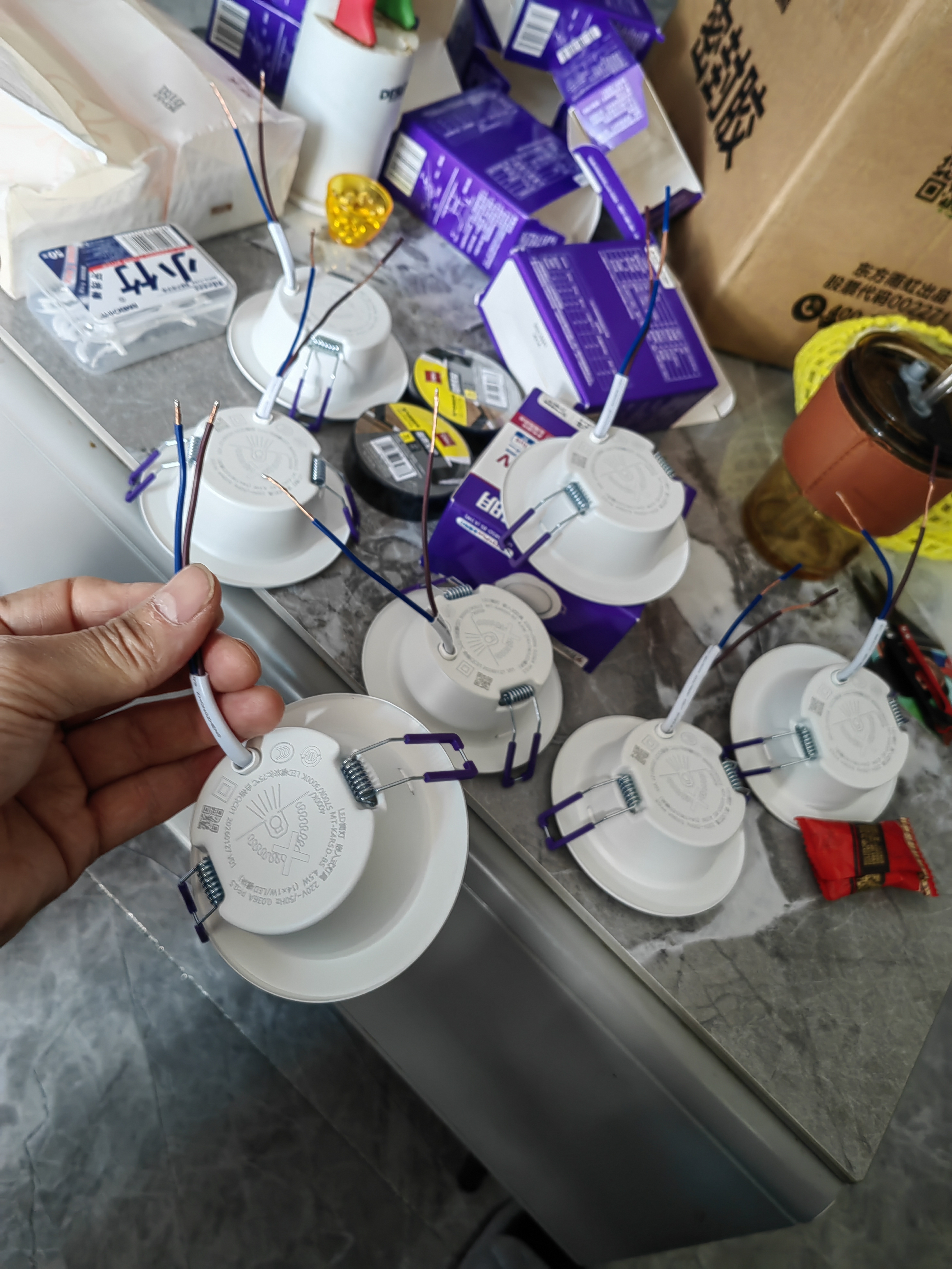 公牛（BULL）LED金属筒灯MT-K4R5D-BS漆白色4.5W3寸三色变光 实拍图
