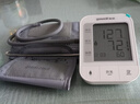 鱼跃（Yuwell）销量第一医用高精准电子血压计血压仪670A测量血压仪器家用监测仪 实拍图