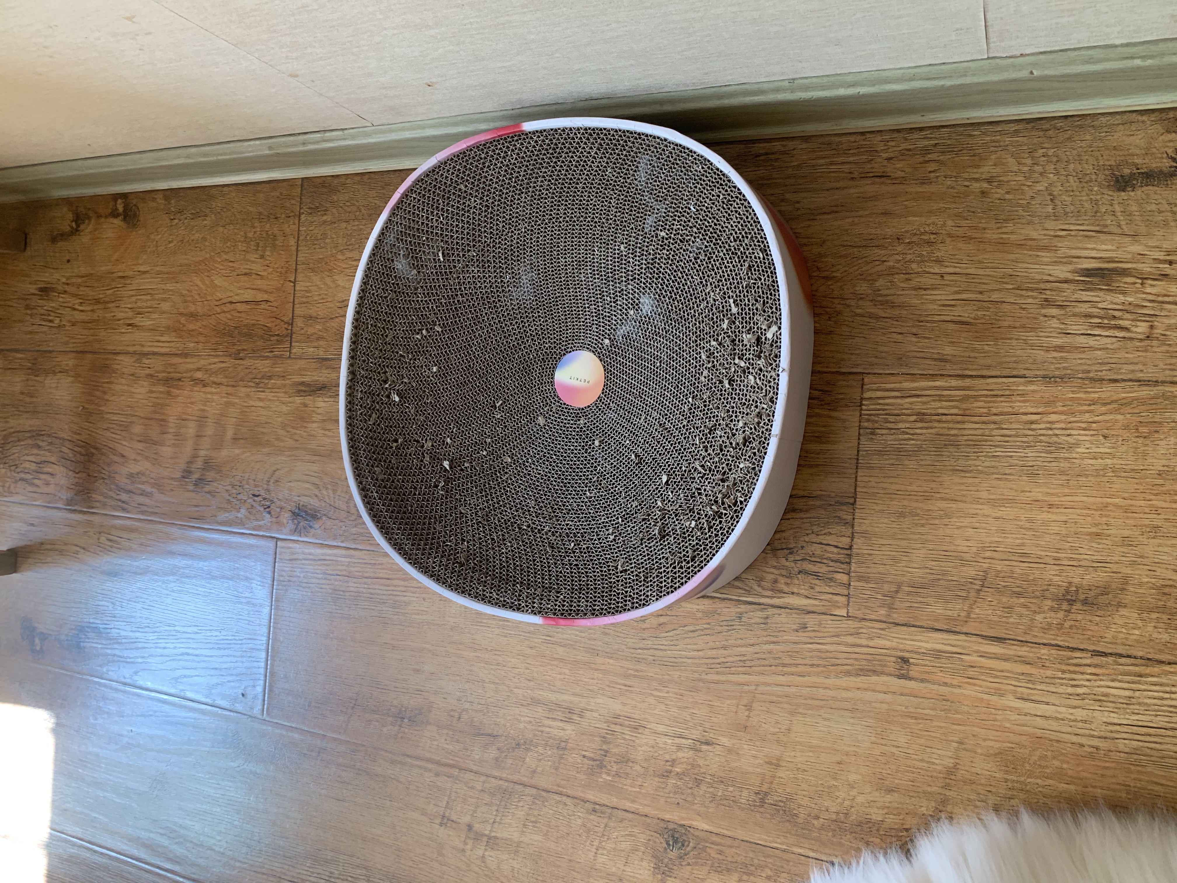 小佩方形猫抓板窝 磨爪器瓦楞纸 猫抓板猫窝一体窝垫猫爪板猫咪玩具 梦幻极光-尺寸：40x40x10cm 实拍图