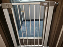 AOTGSSE爱蒂逊【免打孔】婴儿童门栏楼梯安全护栏防狗宠物隔离门栏杆围栏 适合门宽：67-72cm（小号） 实拍图