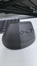 罗技（Logitech）Lift人体工学鼠标 垂直鼠标 小手鼠标 无线蓝牙鼠标 3台设备秒切换 带Logi Bolt接收器 黑色 实拍图