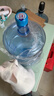 纯净水桶家用矿泉水瓶装水桶饮水机桶纯净水桶食品级加厚手提 18.9升PC水桶（压口一次性盖子） 实拍图