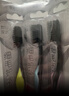 高露洁（Colgate）细毛护龈备长炭软毛成人牙刷 18支装 颜色随机 家庭装独立包装 实拍图