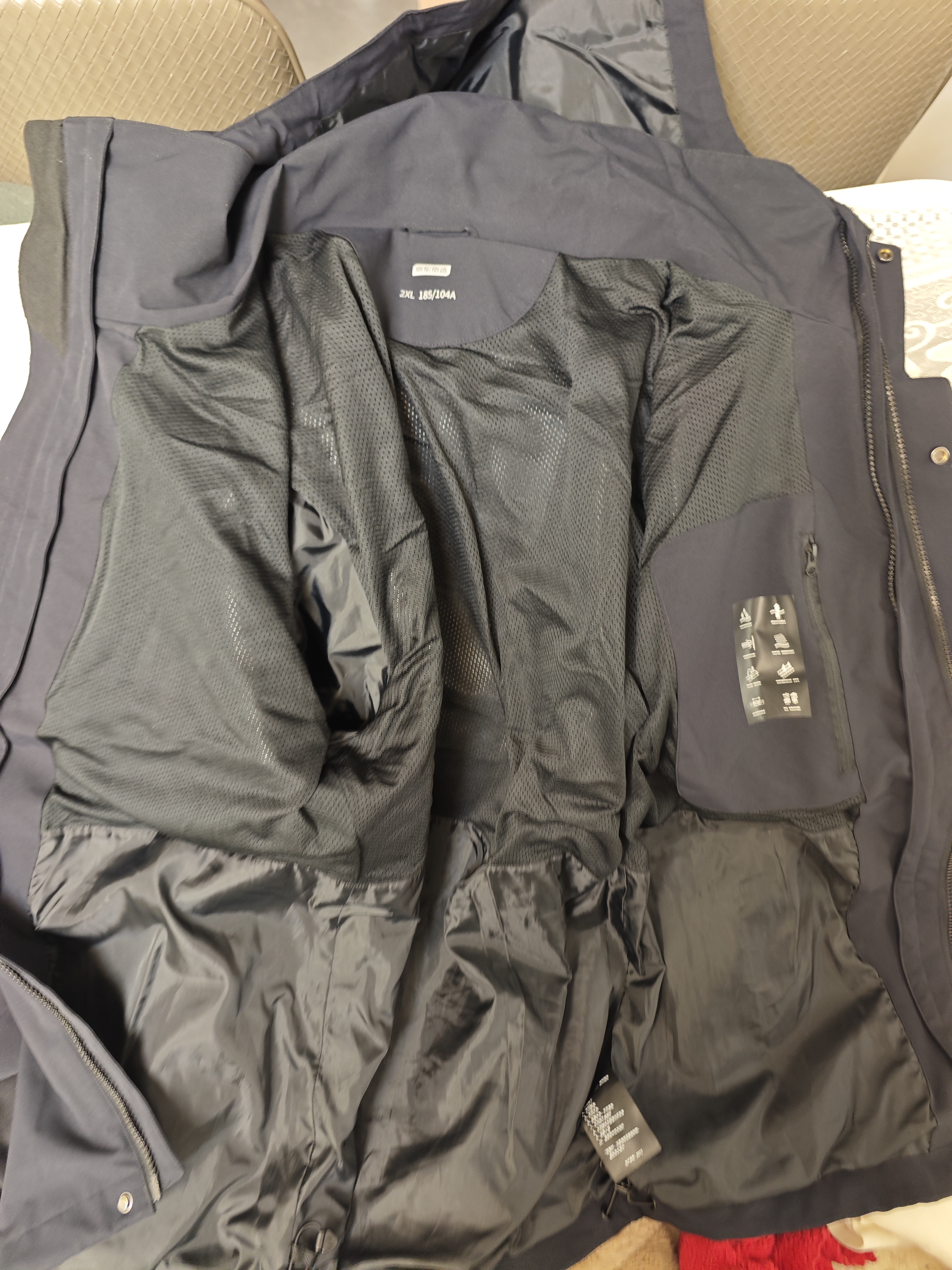 京东京造穿山甲500冲锋衣男女防污防水三合一新年外套夹克 曜石黑2XL 实拍图