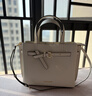MICHAEL KORS迈克高仕MK Emilia 中号大容量托特包蝴蝶包斜挎包 奶白色 289 中号 实拍图