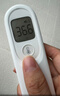 鱼跃（Yuwell）红外体温计医用额温枪婴儿专用温度计电子体温枪YHW-1 实拍图