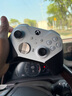 微软（Microsoft）Xbox无线游戏手柄 Elite 2精英2代二代 白色青春版 无线控制器 蓝牙 PC/平板/手机 Steam 明末 实拍图