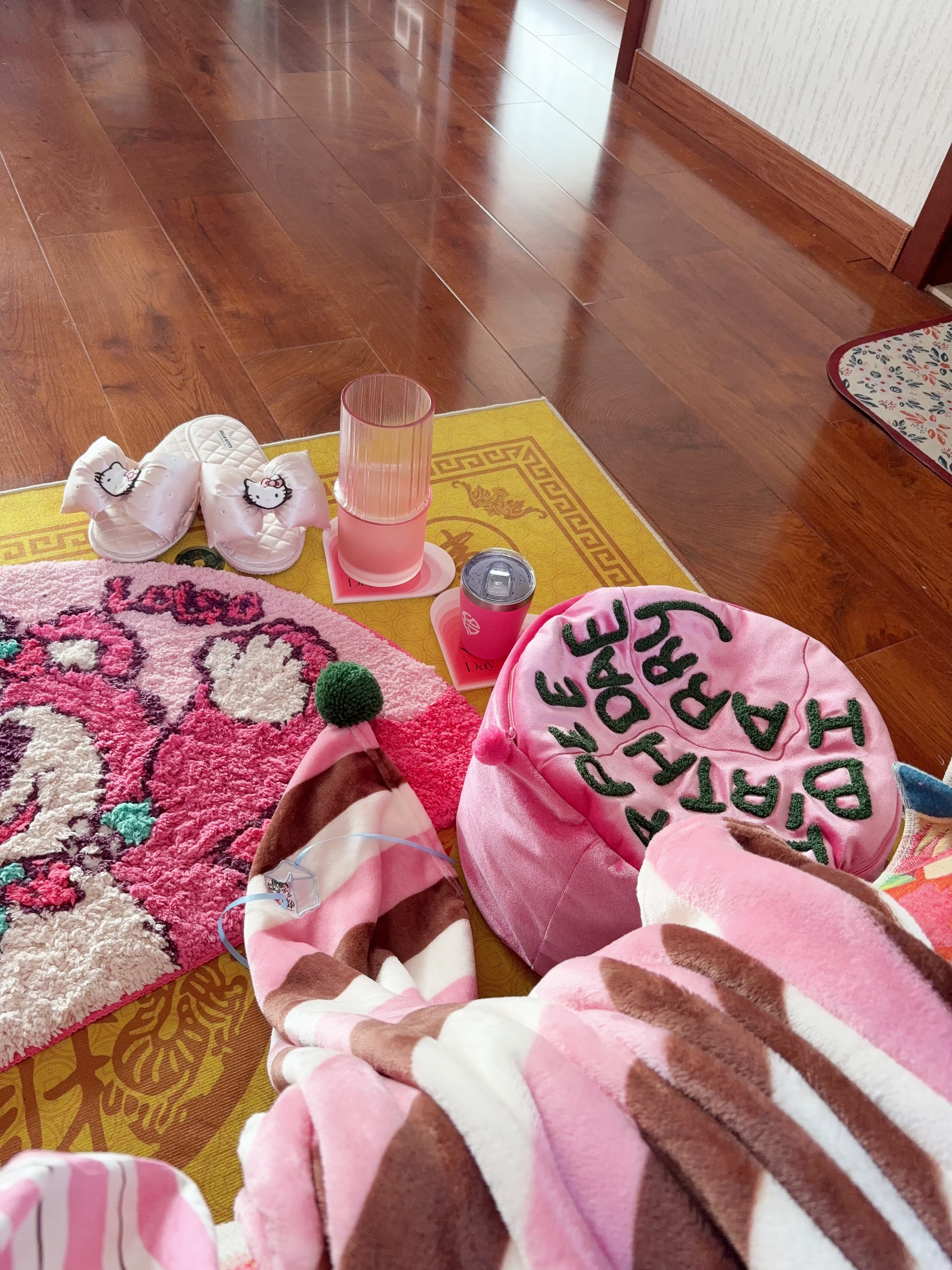 果壳（Gukoo）拖鞋女四季款卡通IP蝴蝶结高级感平底女士居家拖鞋  香草粉 40-41 实拍图