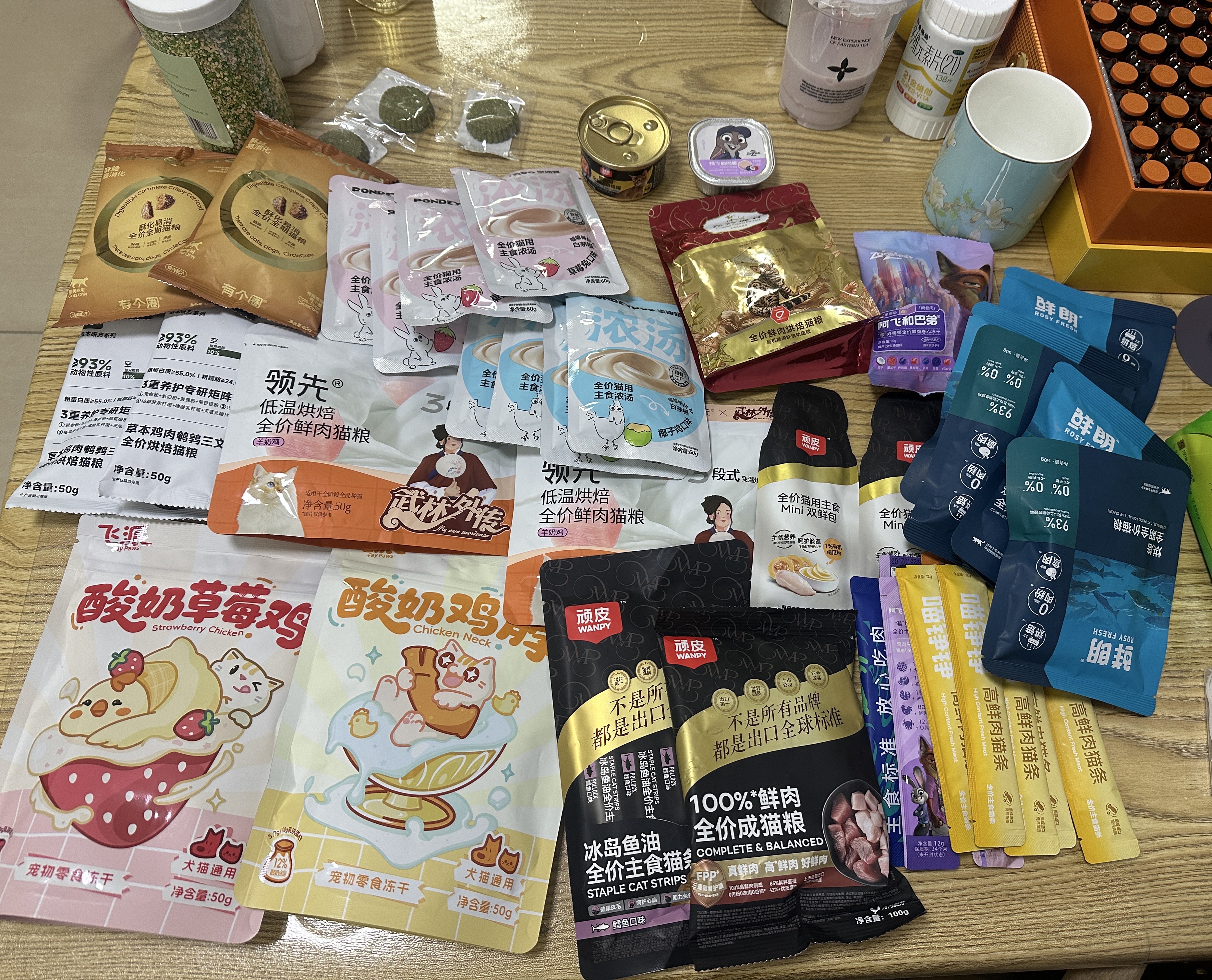 喵铮铮【新品试吃】高鲜肉全价主食猫条鸽肉兔肉营养湿粮补水罐头猫零食 高鲜肉猫条&新疆虹鳟三文鱼 12g*5根 实拍图