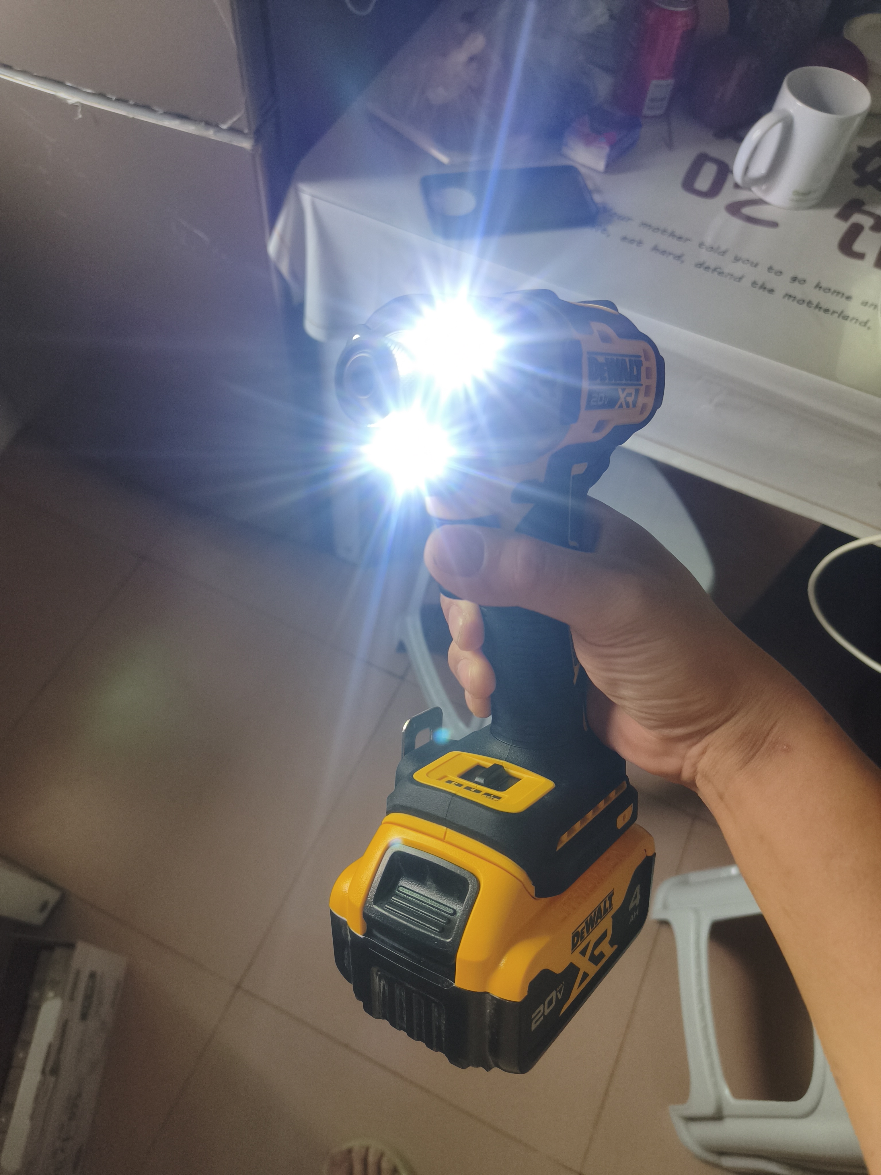 得伟（DEWALT）20V锂电无刷冲击起子电钻单机205Nm超大扭矩DCF845N-A9 实拍图