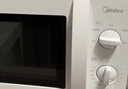 美的（Midea）快捷微波炉 家用小型 360°转盘加热 旋钮操控 易洁内胆（M1-L213B） 实拍图