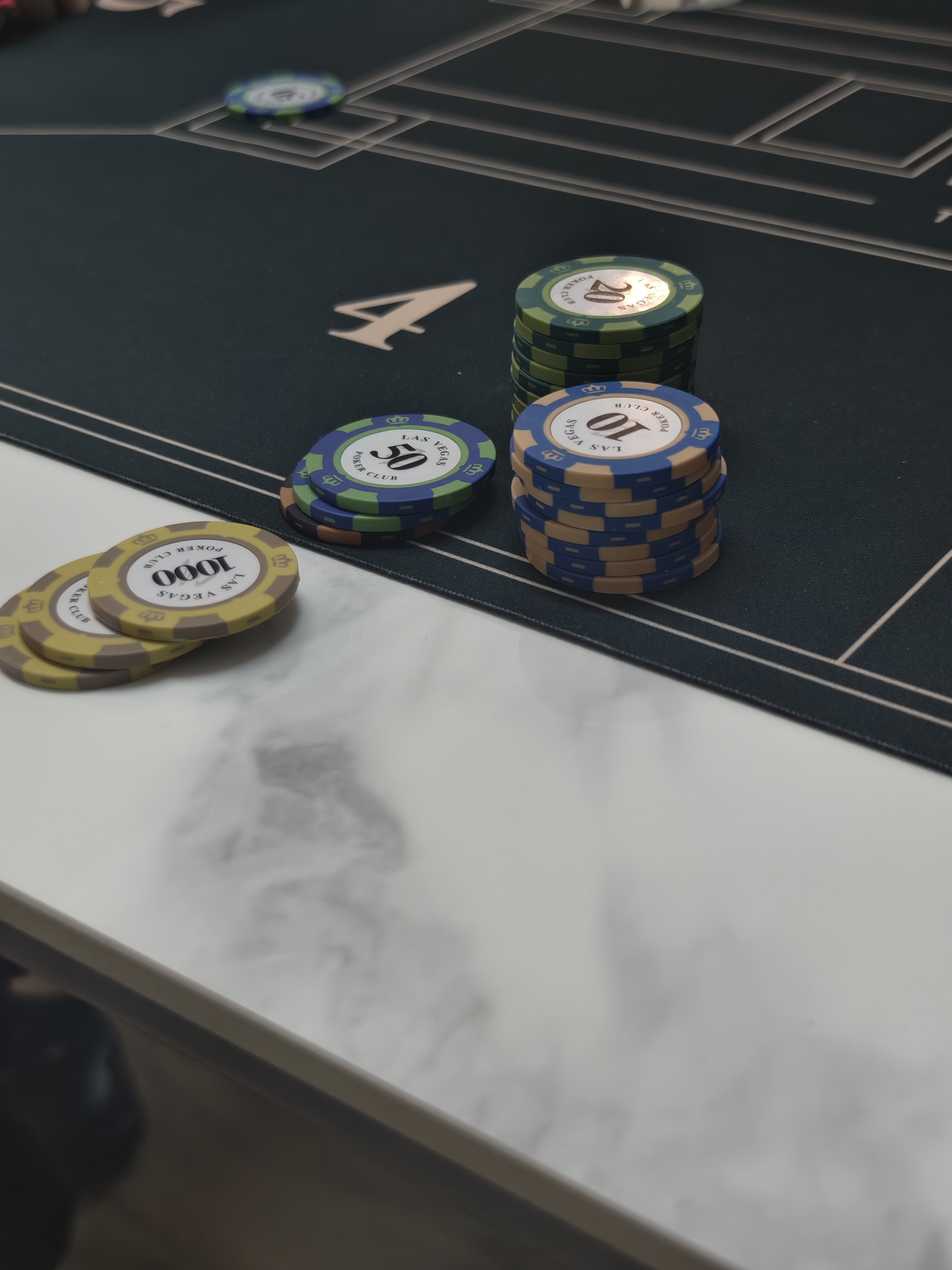 掼圣德州扑克筹码套装棋牌室俱乐部专用黏土德扑麻将代币300片带桌布 实拍图