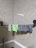 吸盘毛巾架免打孔卫生间置物架浴室毛巾杆壁挂式厕所浴巾收纳挂架 伸缩款透明黑【65-130cm】 实拍图
