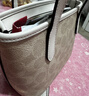 蔻驰（COACH）【品牌直供】女士小号宽肩带手提单肩斜挎托特包拿铁色CW032礼物 实拍图