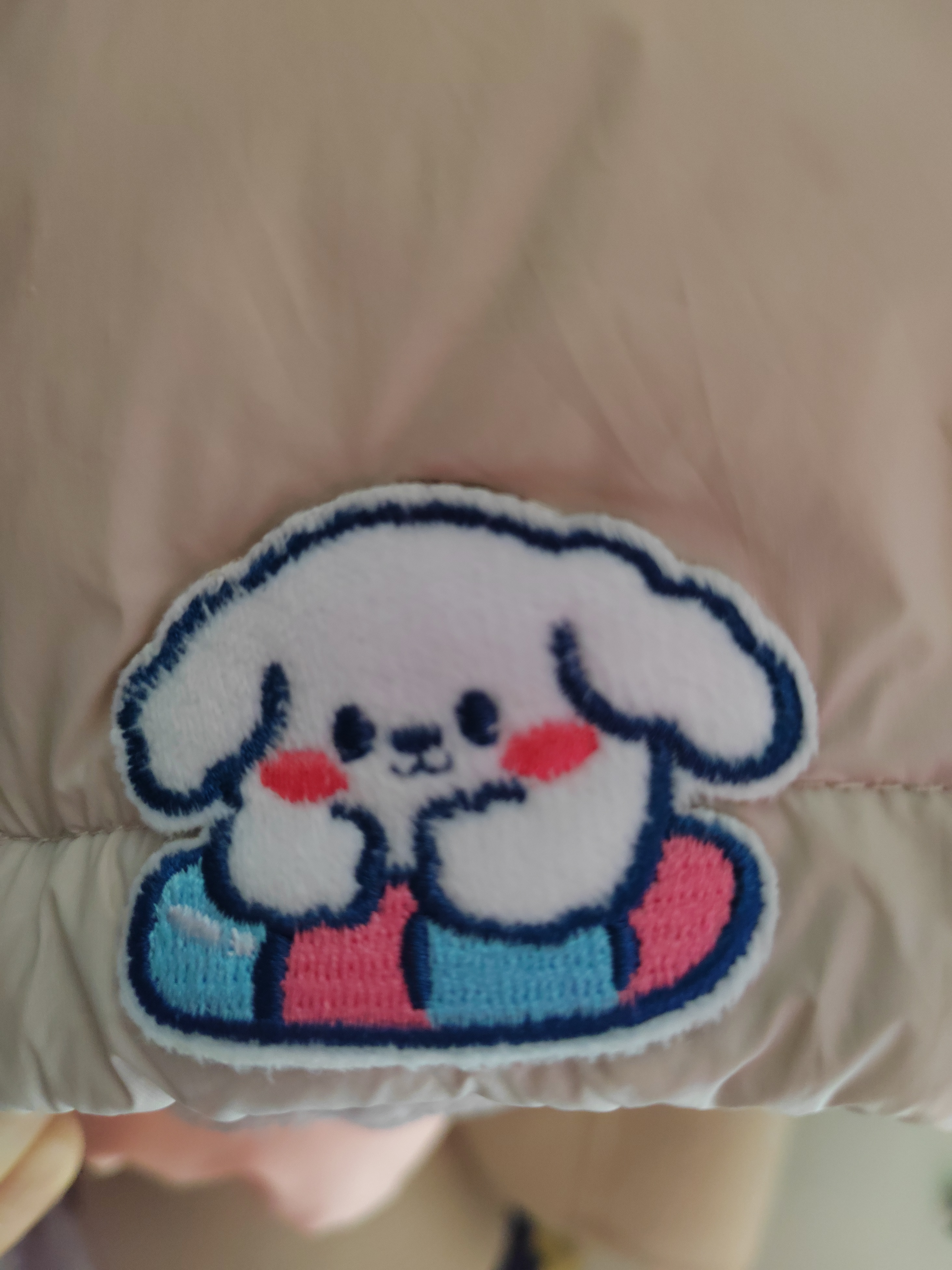 欣沁布贴衣服补丁贴羽绒服自粘贴免缝修补破洞贴布游泳圈小白6个装 实拍图