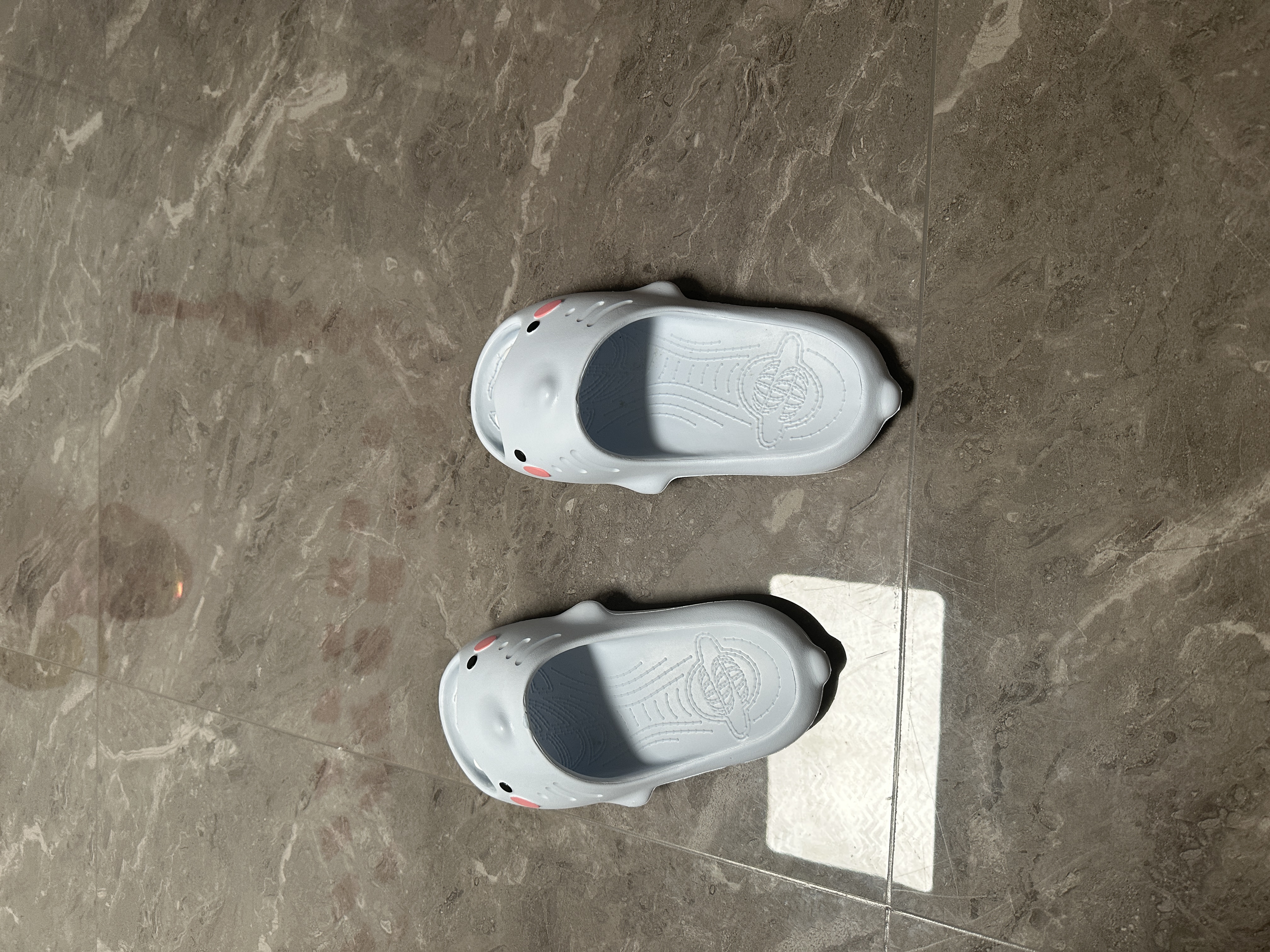 chikoku新款小萌鲨拖鞋女夏季家居可爱厚底防滑情侣鲨鱼凉拖鞋男夏 实拍图