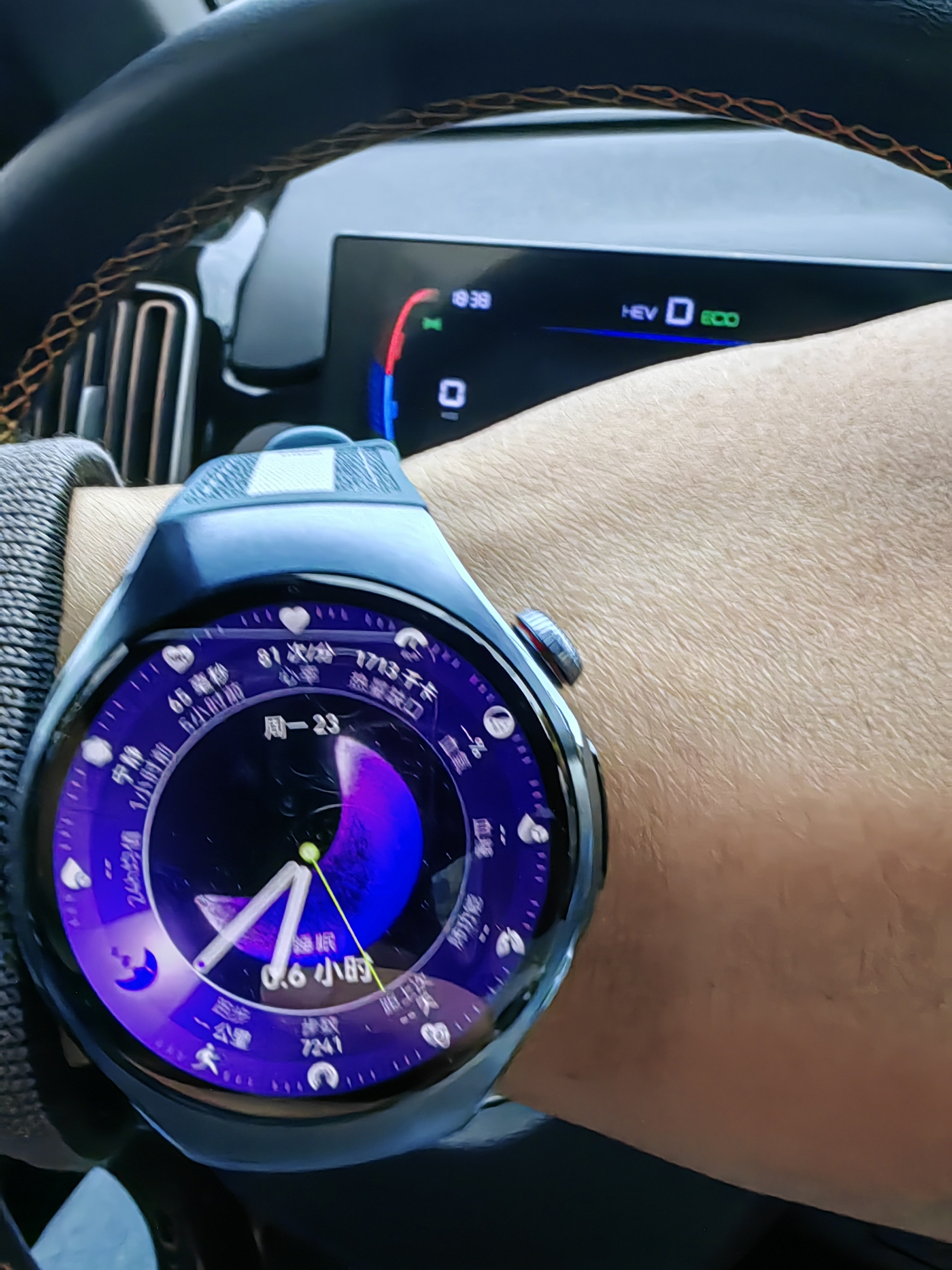 华为（HUAWEI） WATCH5 【咨询领优惠】华为新款手表 智能手表 首创X-TAP智感窗鸿蒙腕上小艺 eSIM先锋通信 蓝色 42mm 十周年款 904L不锈钢表壳 素皮复合表带 实拍图