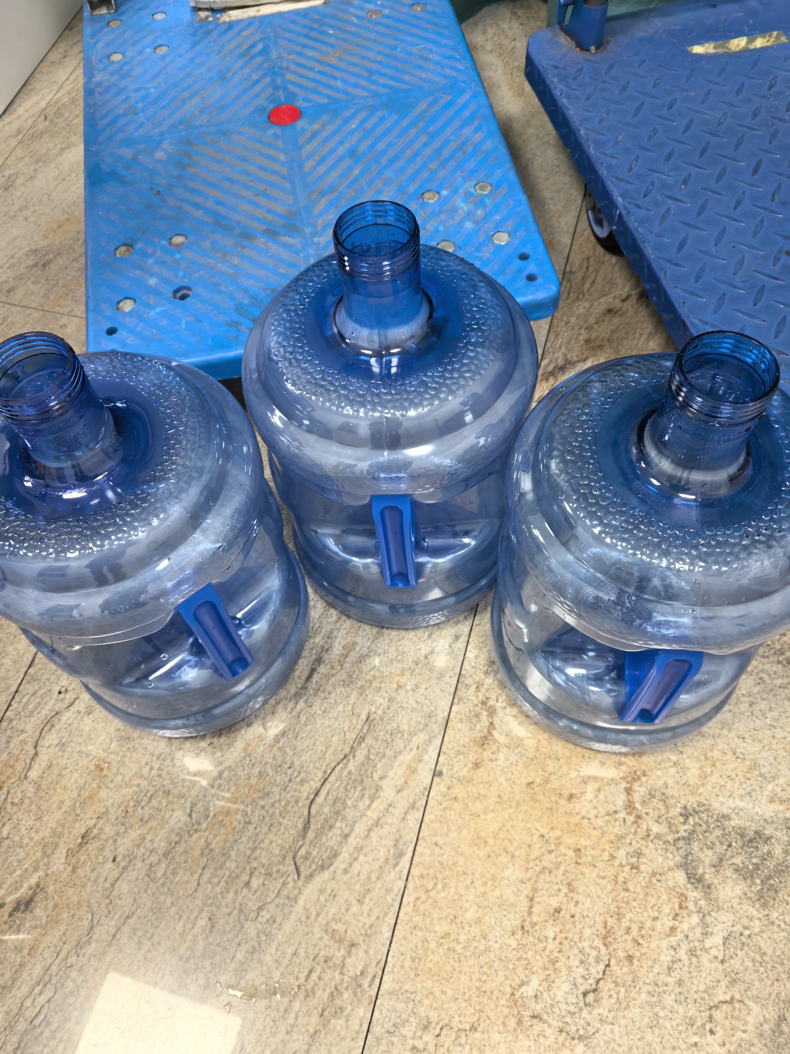 会攸纯净水桶矿泉水桶装水桶饮水机水桶家用接水桶茶台吧机水桶手提桶 10L加厚型PET(不可装热水） 实拍图