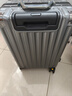 欧遥高颜值铝框行李箱可坐人男女学生潮流大容量拉杆箱加厚密码旅行箱 深灰色【铆钉加固铝合金款】 20英寸 【飞机免托运，登机箱】 实拍图