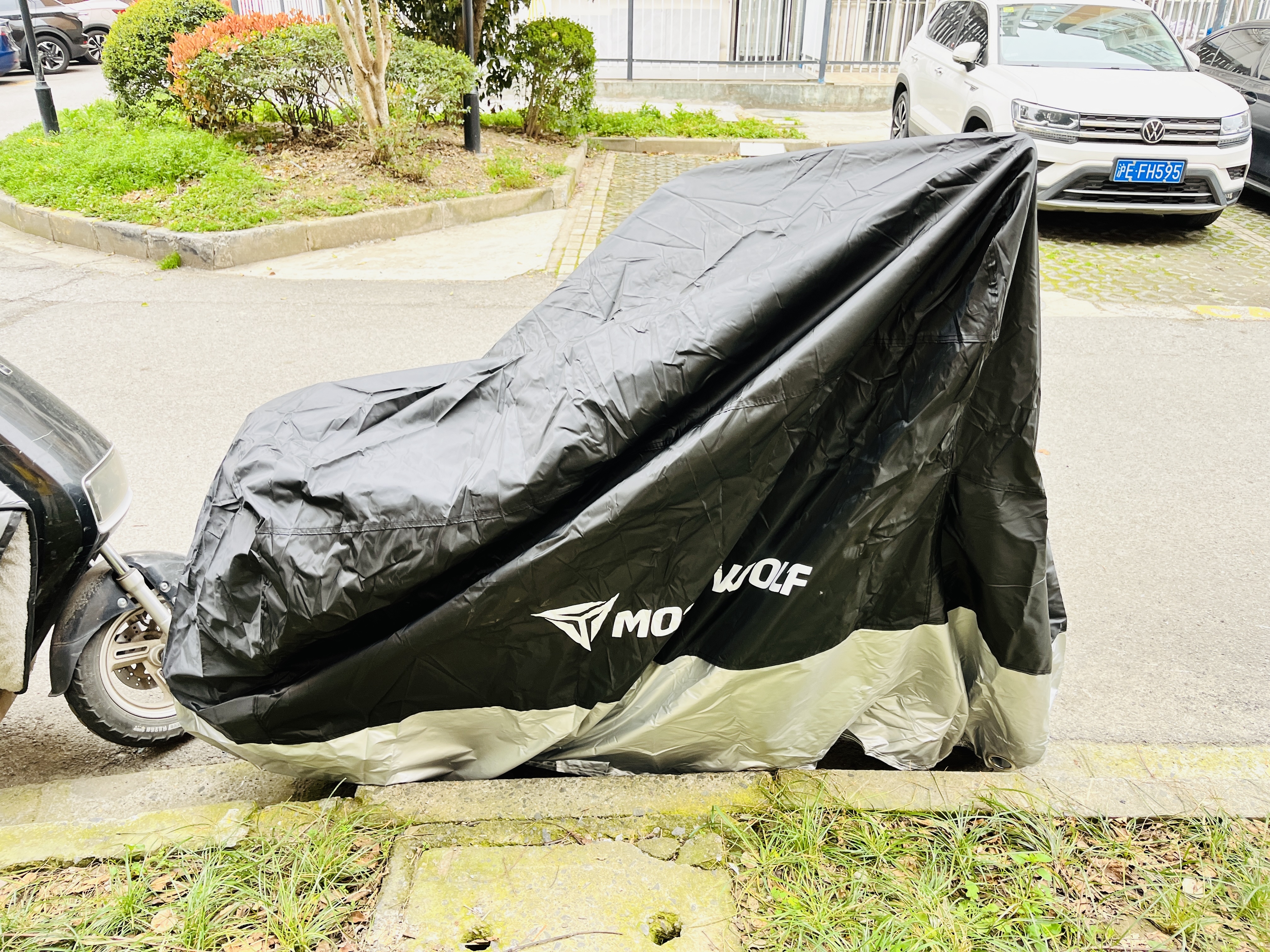 摩多狼（MOTOWOLF）摩托车车罩车衣电动车宝马哈雷防晒防雨防尘罩踏板车车套加厚加大 实拍图