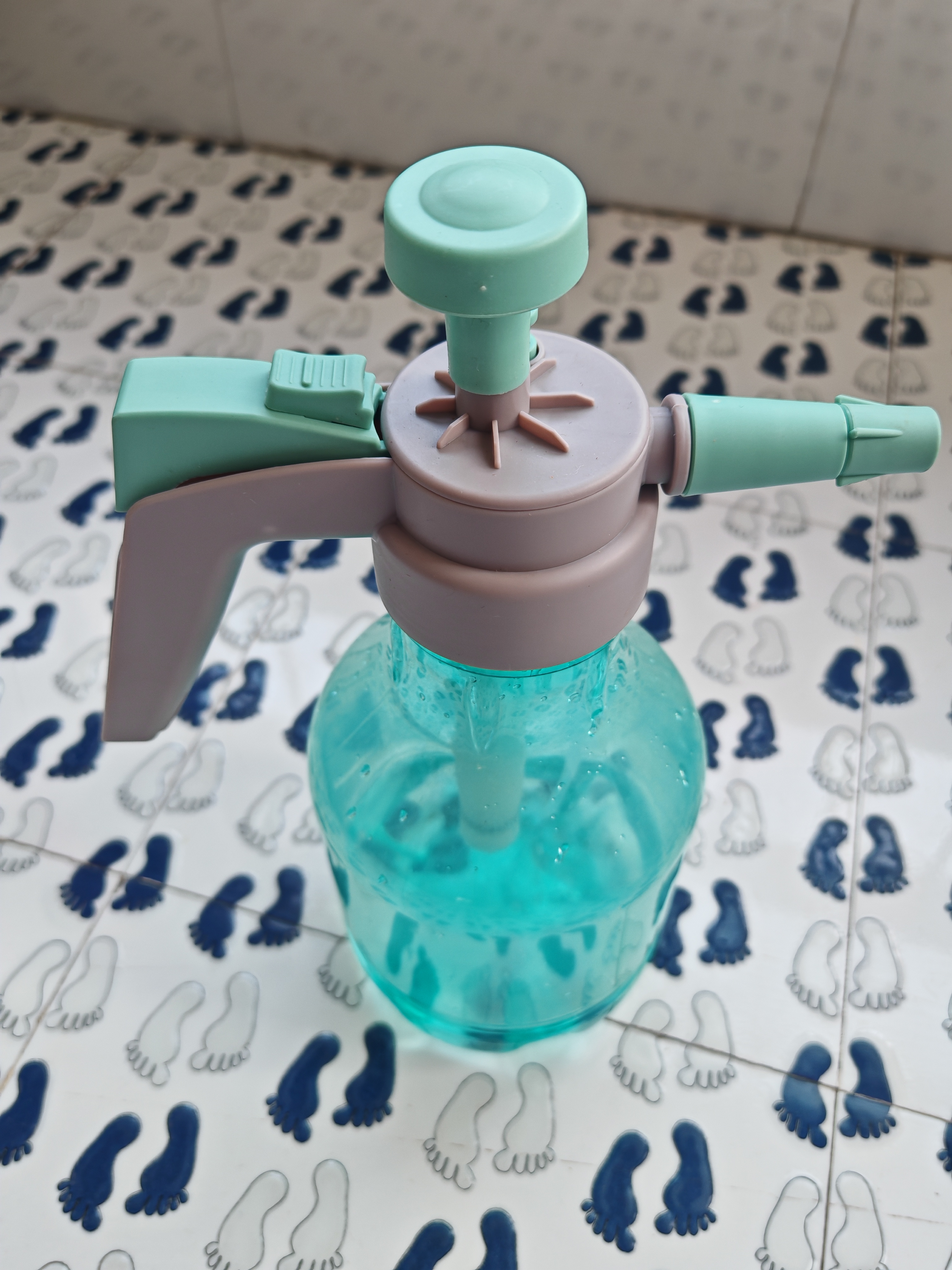 九千谷喷壶 喷雾器气压式喷壶冰沙蓝色2L 大号容量浇花浇水消毒工具1411 实拍图