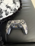 索尼（SONY）【国内保税仓】索尼ps5pro/slim轻薄版 家用游戏机主机港版/日版【支持双影奇境】 港版PS5 slim光驱版+原装迷彩手柄 官方标配 实拍图
