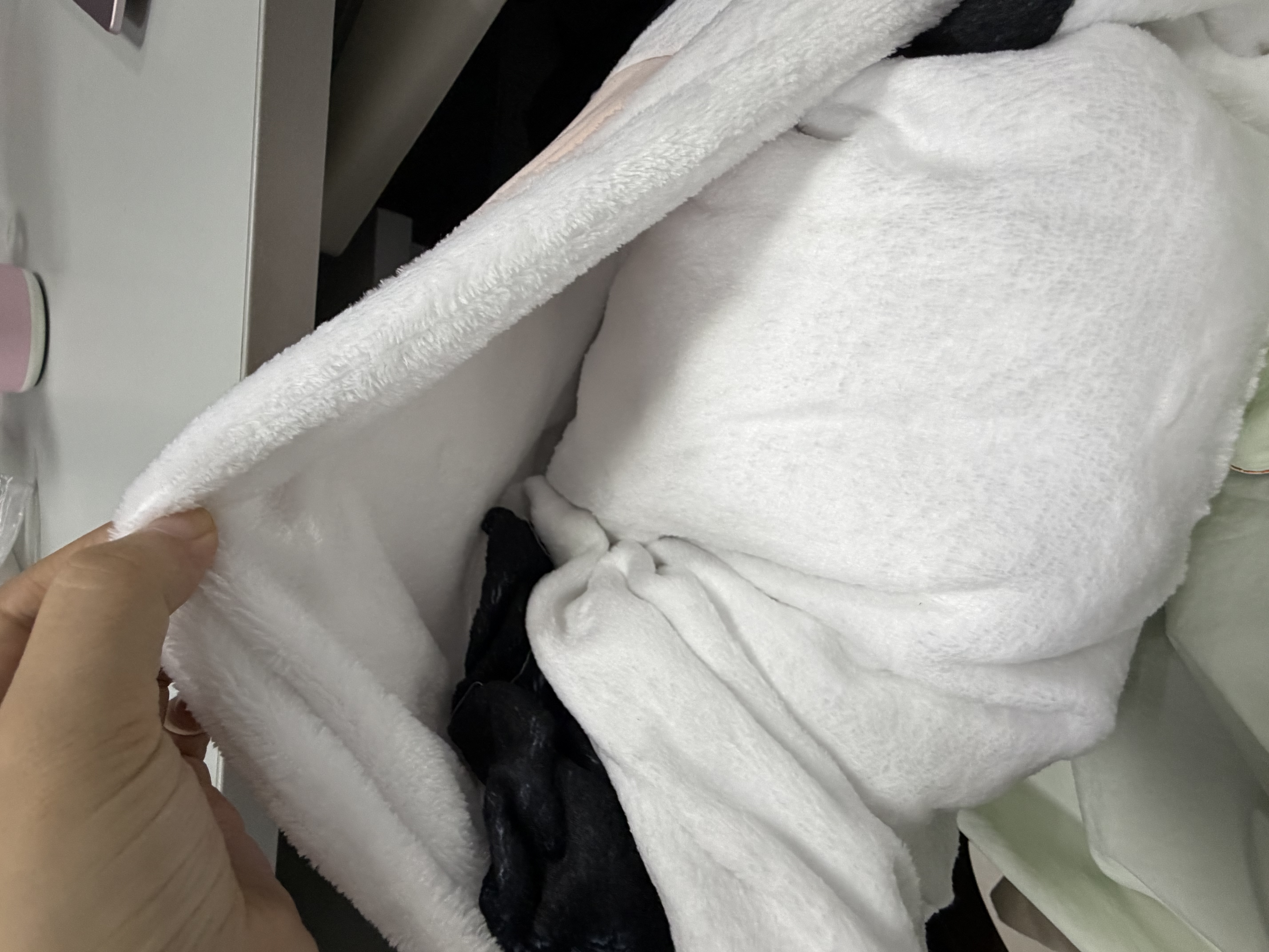 名创优品（MINISO）奶牛牟系列带帽休闲毯午睡毯披肩保暖亲肤不掉毛四季可用生日礼物 实拍图