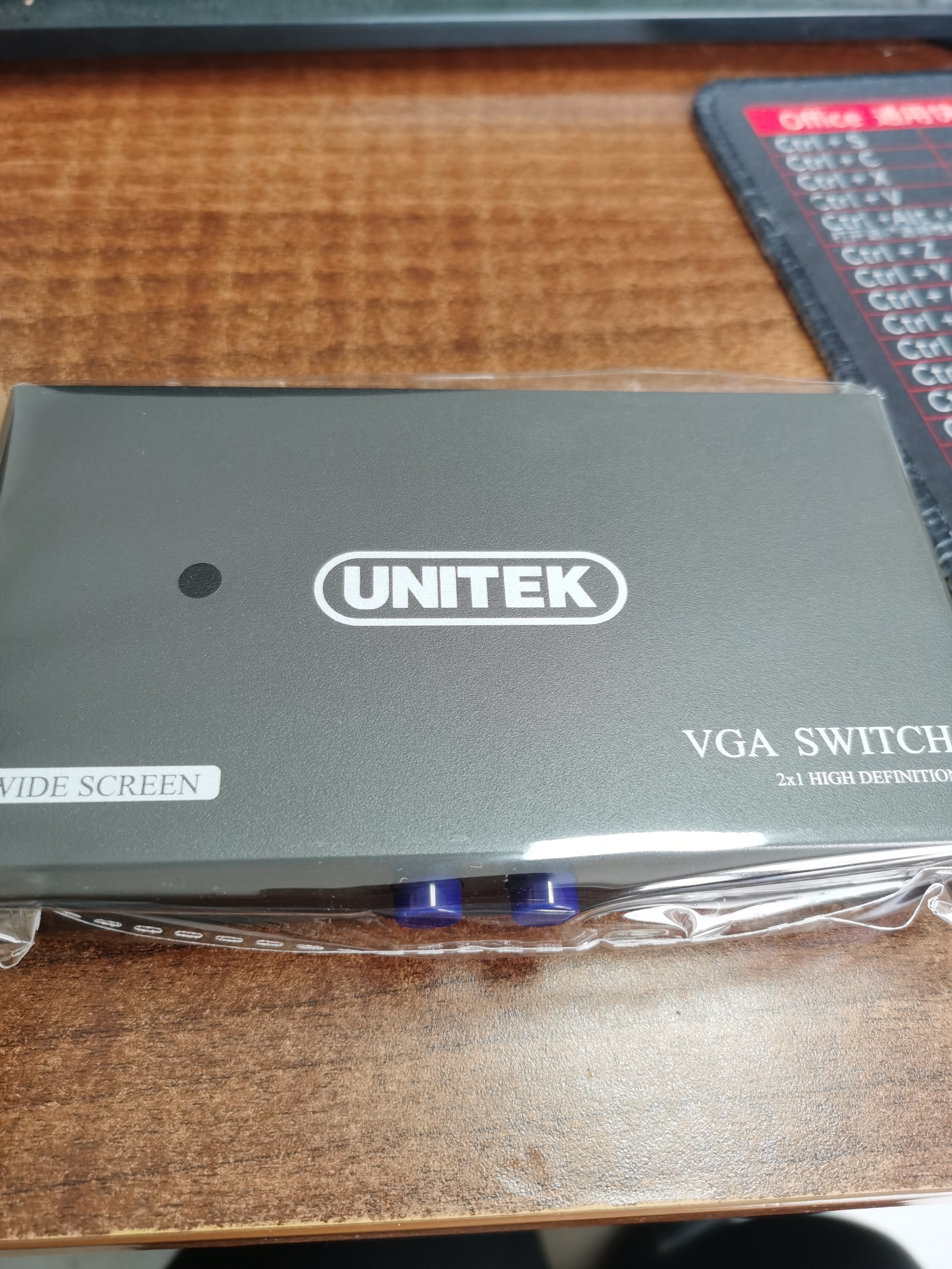 优越者(UNITEK)VGA切换器二进一出 高清视频转换器 2进1出切屏器 电脑显示器监控共享器U-8704 实拍图