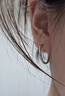 芯奢S999足银耳环女士2026新款养耳洞素圈耳圈耳钉纯银设计高级感耳饰 8MM【2只装】【适合耳骨佩戴】 实拍图