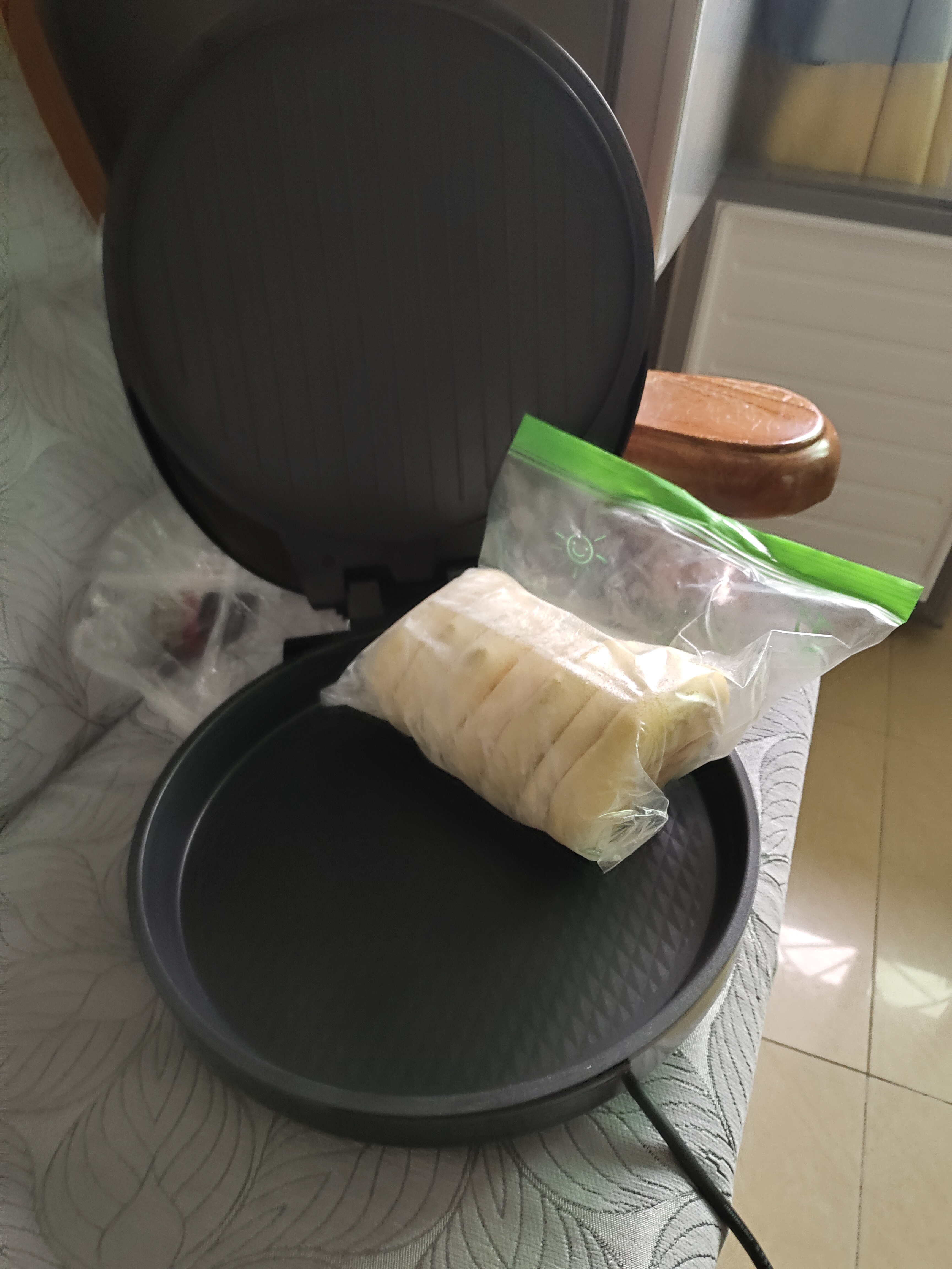 荣事达（Royalstar）电饼铛家庭用大号电饼档加大加深多功能电烤盘不粘自动断电平底煎饼锅烙饼机大尺寸双面加热 玫瑰金-双面加热【33CM口径 35mm加深盘】 实拍图