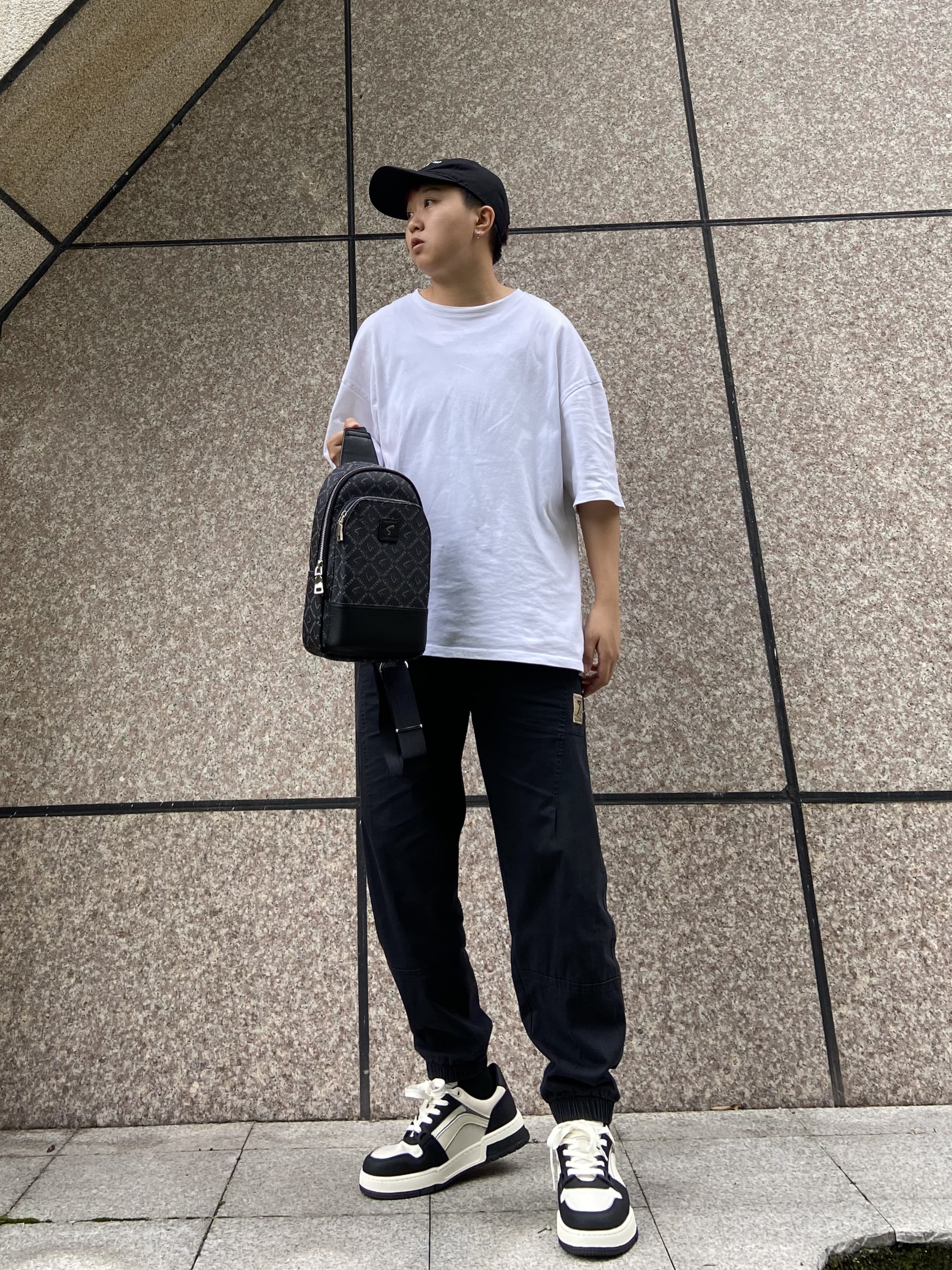 沙驰男包单肩包斜挎包2026新款商务通勤旅行健身品牌便携高端胸包男士 【黑色】官方正品/顺丰发货 实拍图