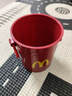 ins风美式复古笔筒卡通个性高颜值学生桌面办公室大容量可爱简约收纳桶 复古红+M字母贴纸 实拍图