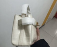 CHARLES&KEITH鳄鱼纹凯莉包手提斜挎婚包包女包生日礼物CK2-50270880-1 Ivory象牙色 S 实拍图