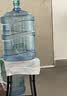 乐百氏（robust）天然水15L大桶免押金纯净水5.5升整箱装怡宝5L*4饮用矿泉水娃哈哈 【18.9L×2桶】怡宝纯净水（需押桶） 3楼以上步梯房需收取高楼费 实拍图