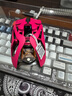 Angry Miao怒喵鼠标AM Infinity.97双8k电竞专用PAW3950鼠标游戏无线蓝牙办公47g镁铝合金超轻量化鼠标三模 霓虹粉(防水)-正式版 实拍图