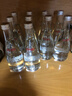 依云（evian）天然矿泉水法国原装进口evian依云水弱碱性饮用水瓶装水 玻璃瓶-330ml*20瓶 实拍图